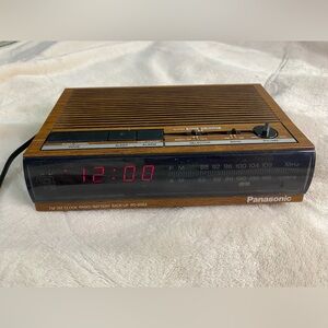 Tested Vintage Panasonic FM/AM Clock Radio Alarm RED LED RC-6064 Battery Backup